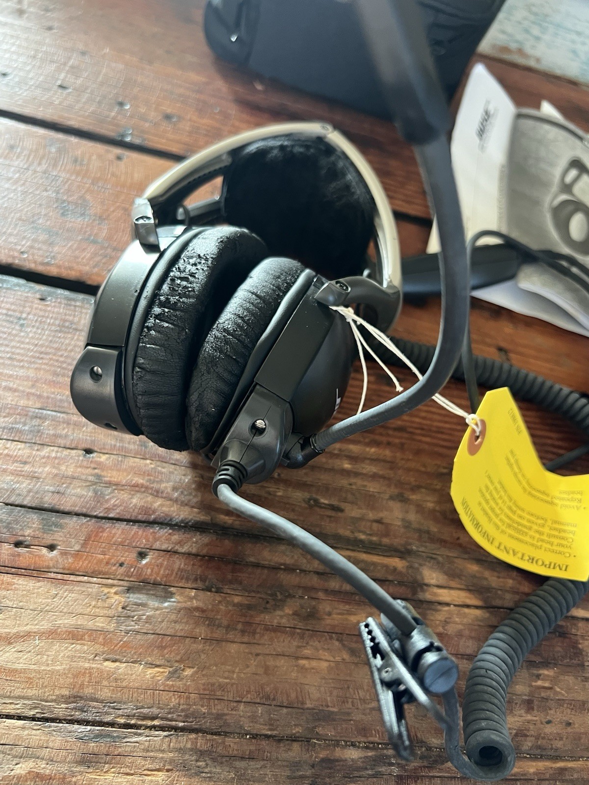 BOSE Aviation Headset X Model AHX-05 – needs new ear foam