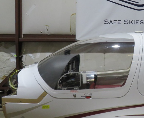Diamond DA-40 Canopy Clear Tint P/N D41-5210-00-00 (0526-98)