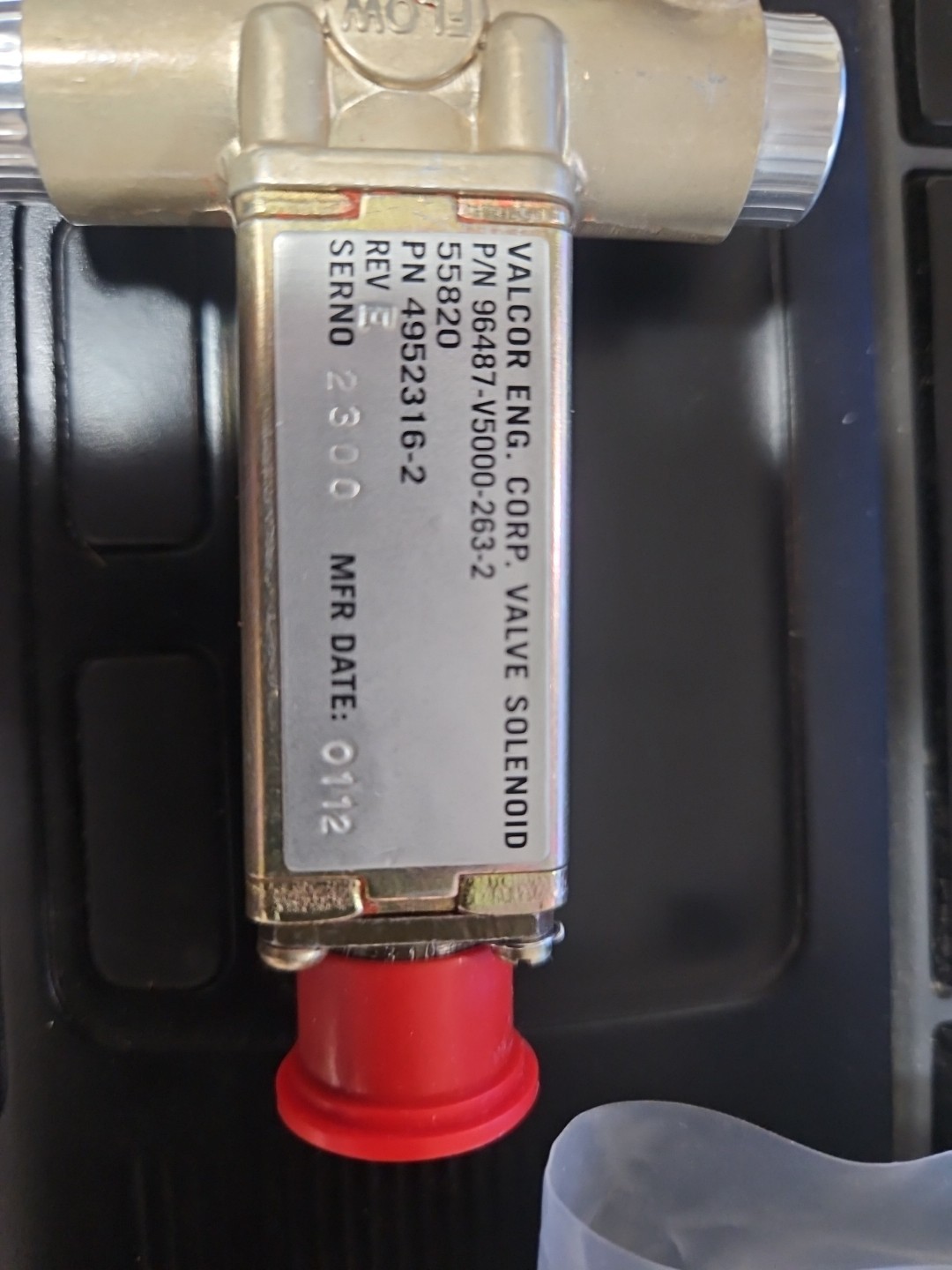 Embraer APU Fuel Solenoid – Sundstrand 4952316-2 New W/Embraer Cert EMB135BJ