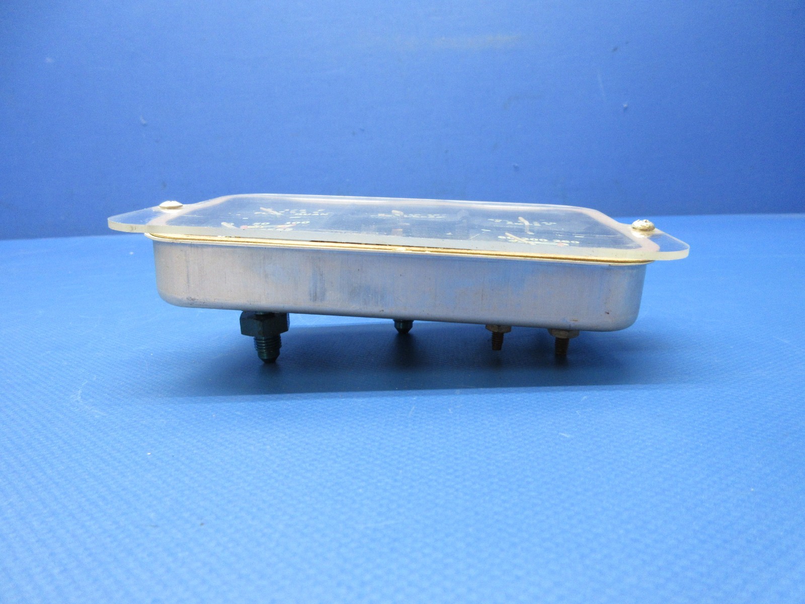 Piper PA-24-250 Instrument Cluster P/N 764-904 (0725-1315)