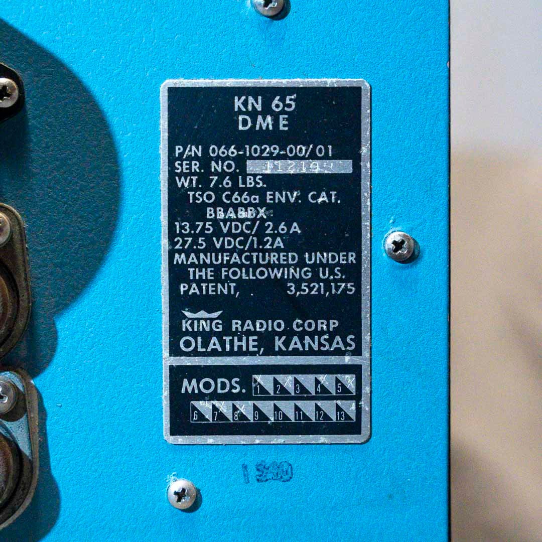 Bendix King KN65 DME with tray P/N 066-1029-00/01