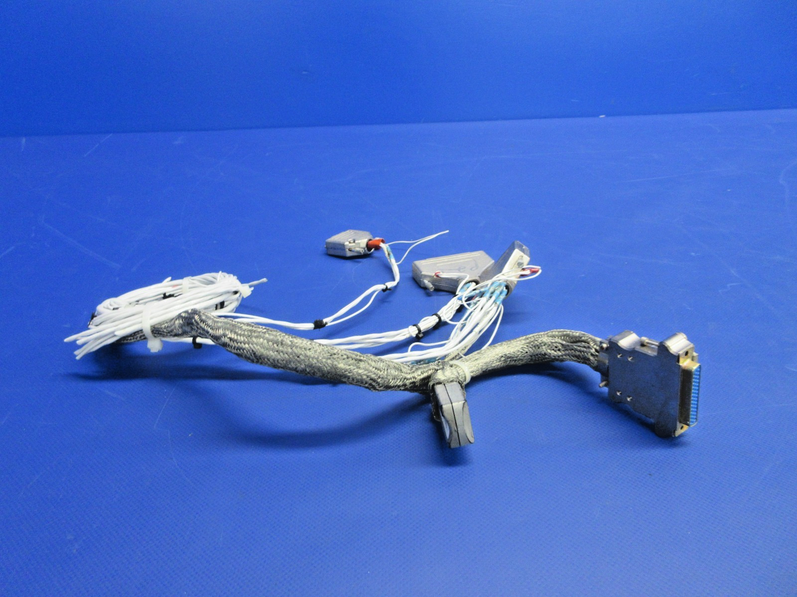 Aspen EFD Connector Harness Configuration Model P/N 910-00005-004 (0626-820)