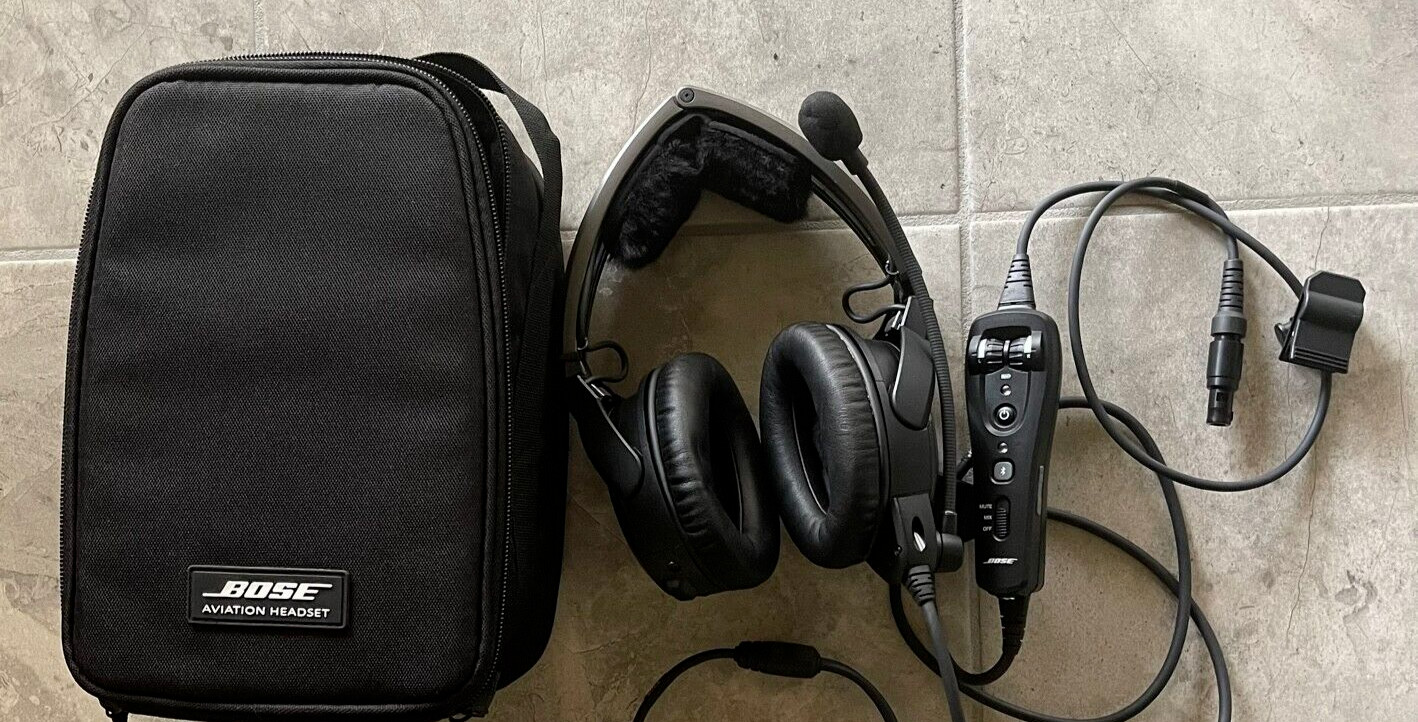 Bose A20 Aviation Headset Bluetooth 6pin Lemo cable & case