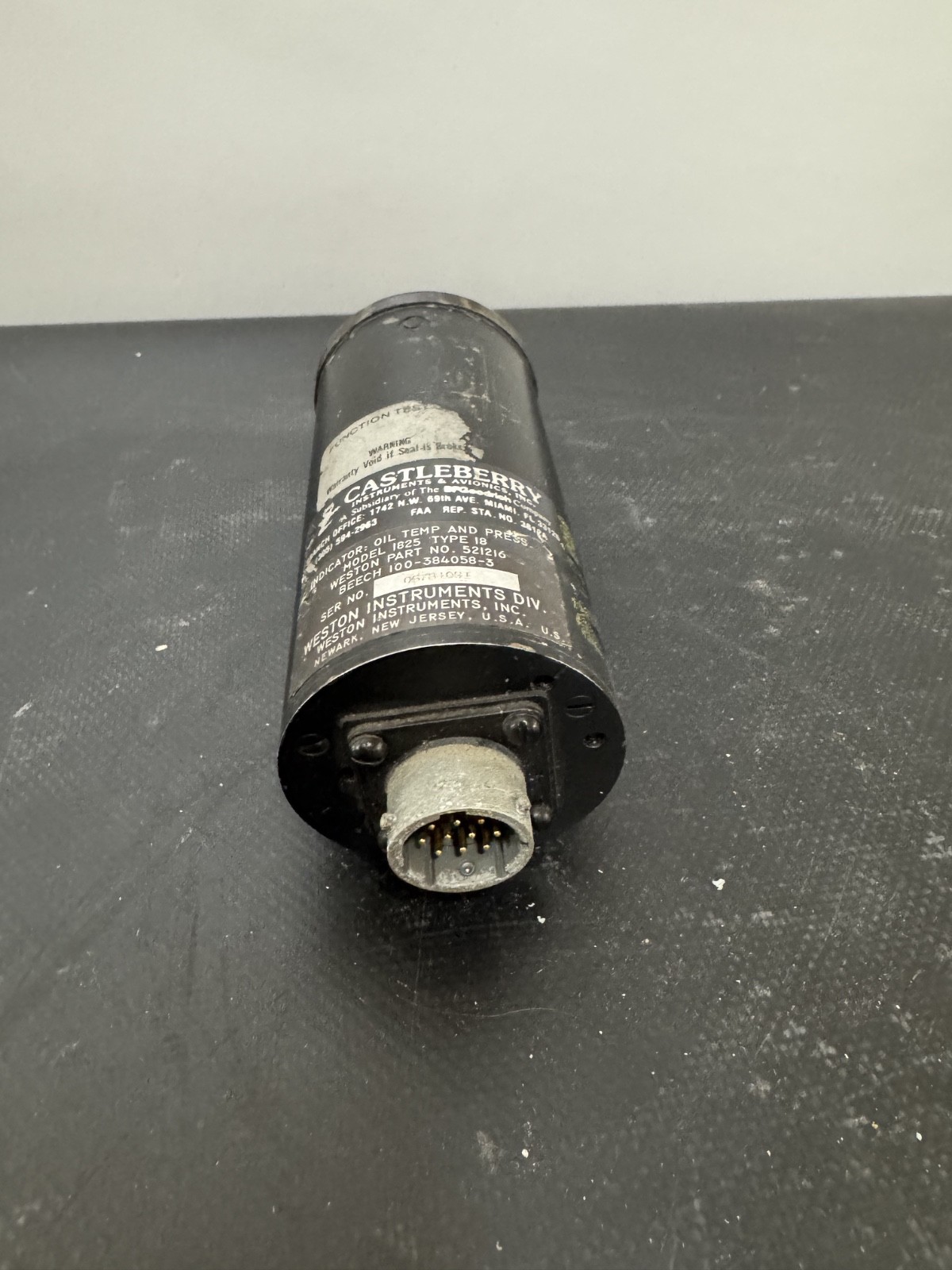 Weston Indicator Oil Temp & Press MN 1825 Type 18 – SERVICEABLE