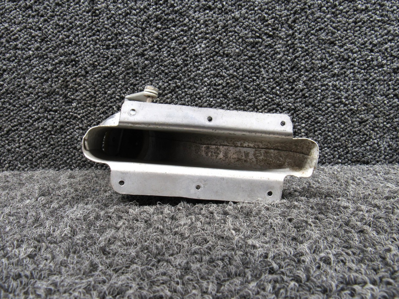 0713952-1 Cessna 182H Defroster Nozzle Assembly