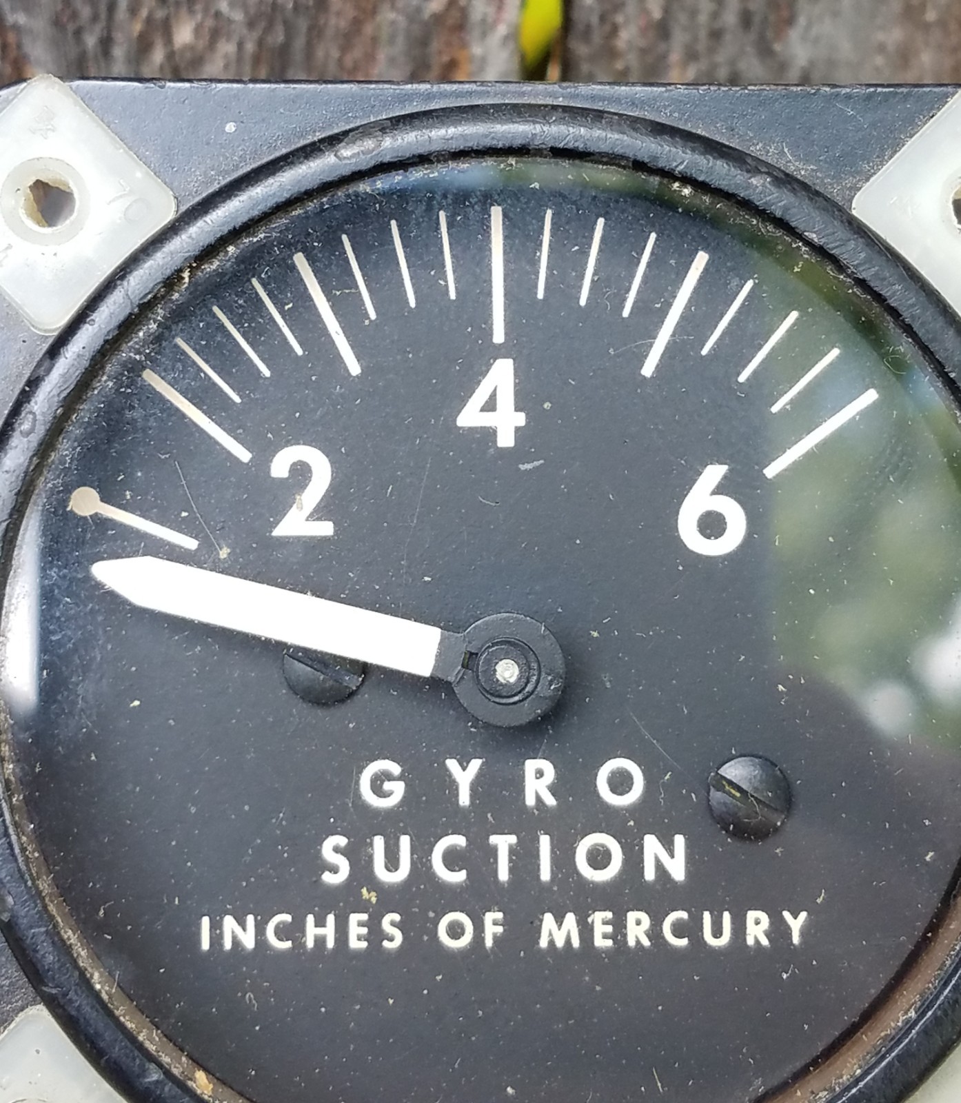 Vintage Airborne Gyro Suction Gauge, Indicator Model 210-9A