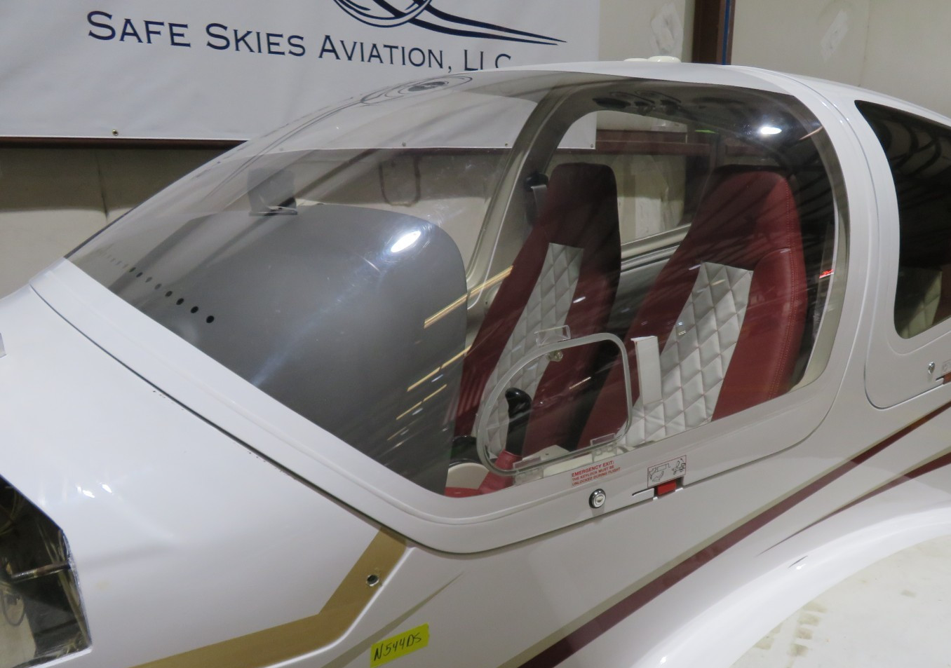 Diamond DA-40 Canopy Clear Tint P/N D41-5210-00-00 (0526-98)