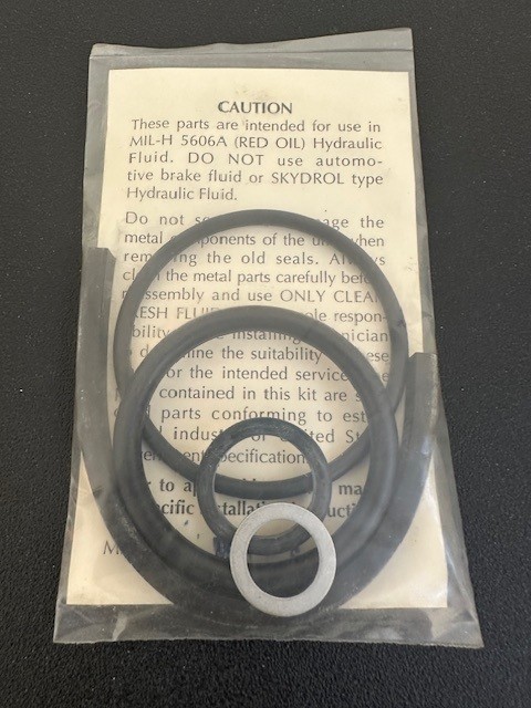 Piper Aircraft Nose Strut Rebuild Kit, P/N TPRNS-1 (New Surplus) (ST)