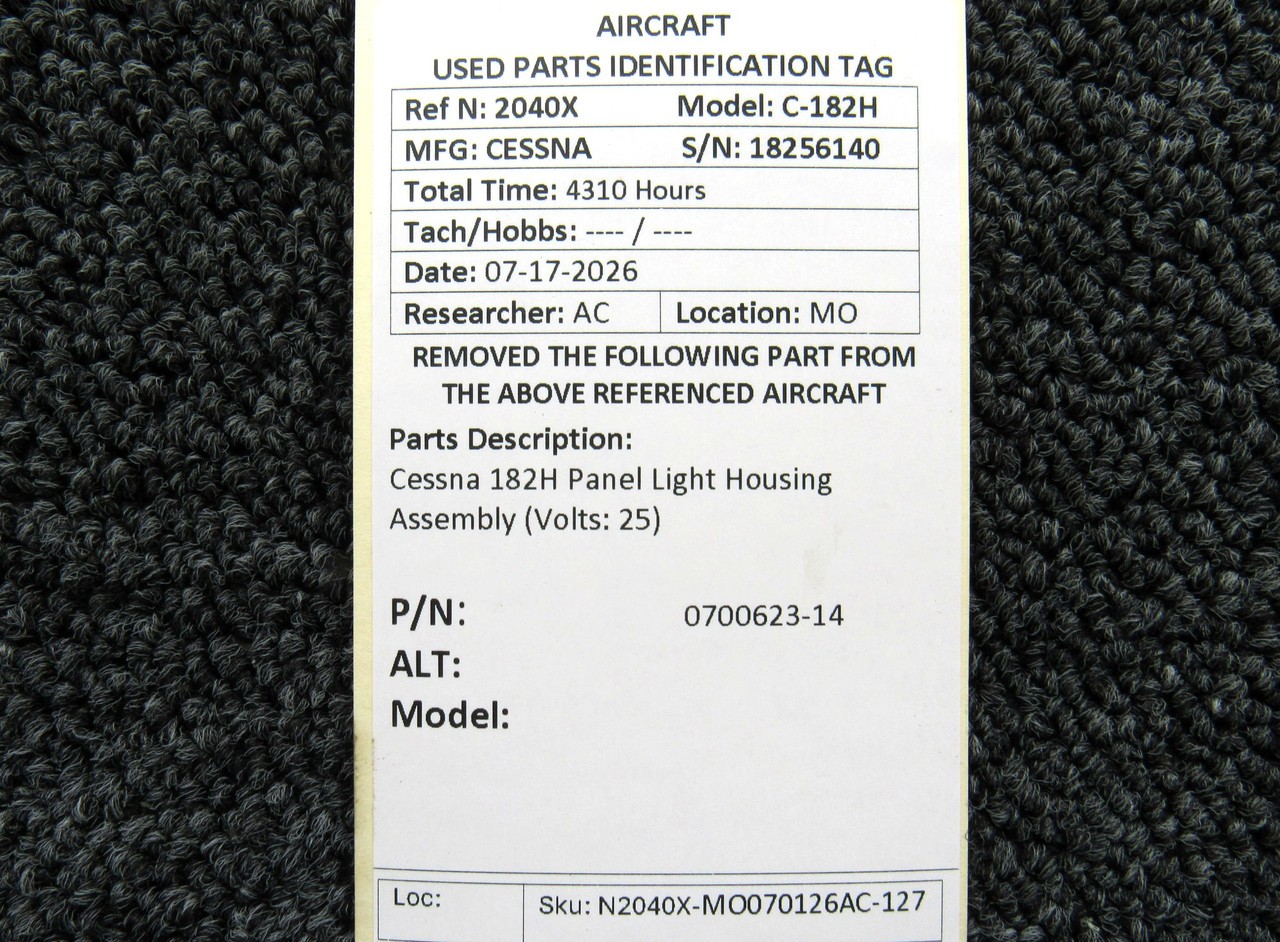 0700623-14 Cessna 182H Panel Light Housing Assembly (Volts: 25)
