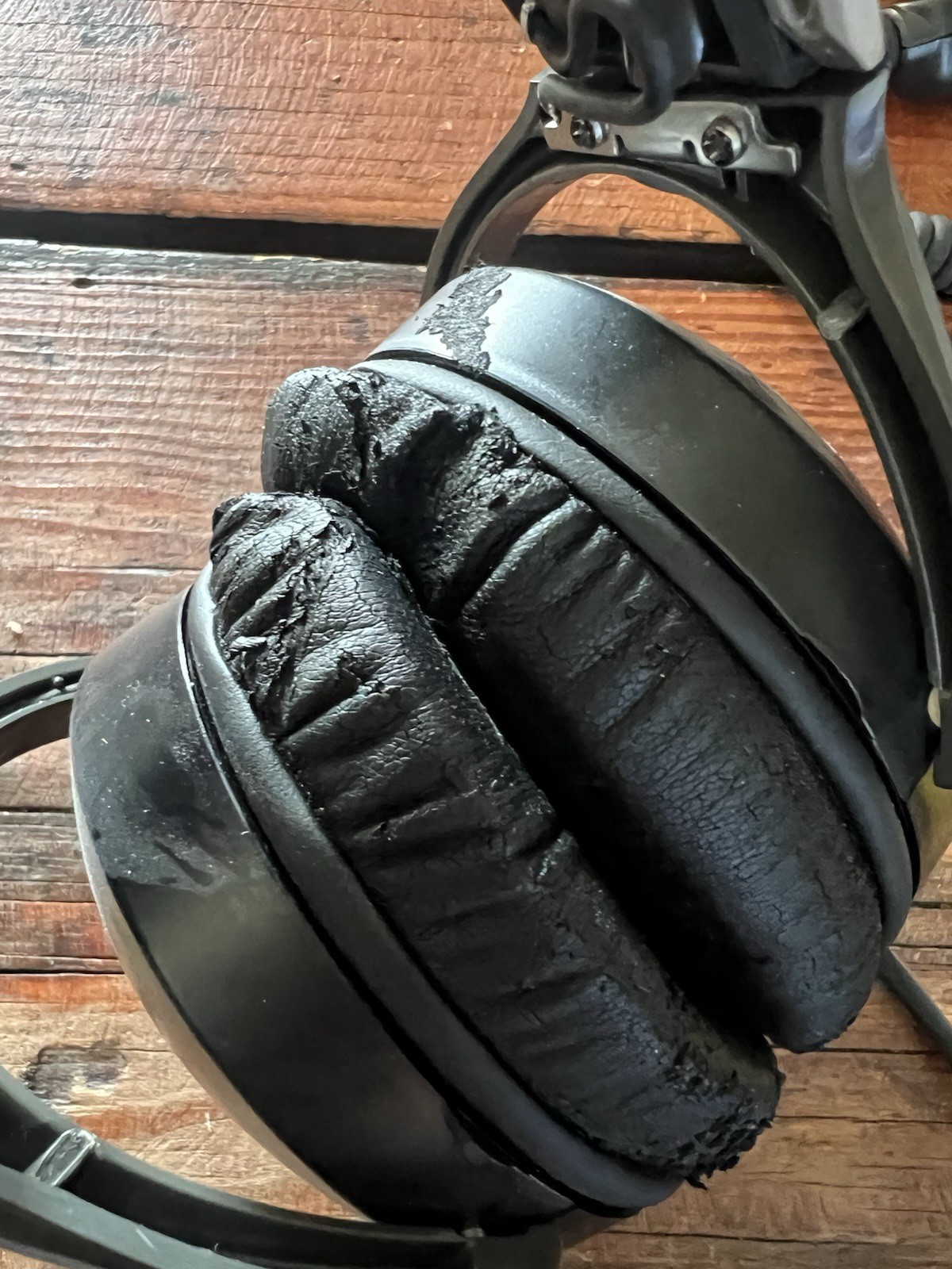 BOSE Aviation Headset X Model AHX-05 – needs new ear foam