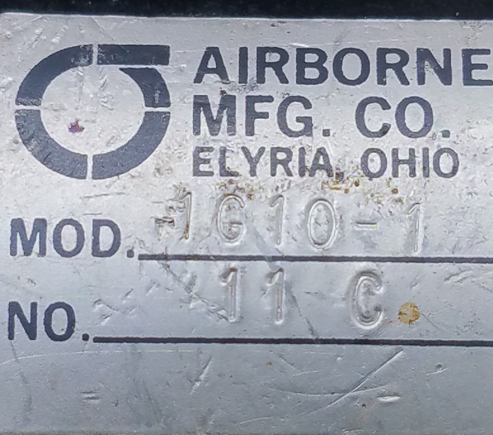 Vintage Airborne Gyro Suction Gauge, Indicator Model 210-9A