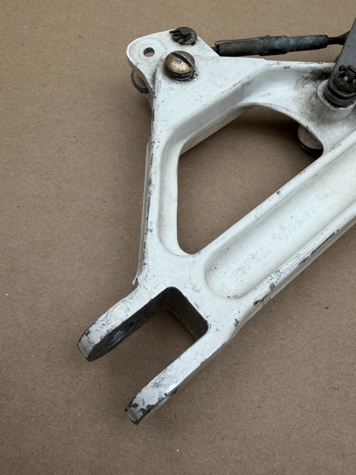 Piper Main Gear Truss Assembly RH P/N: 20766-2 (1869)