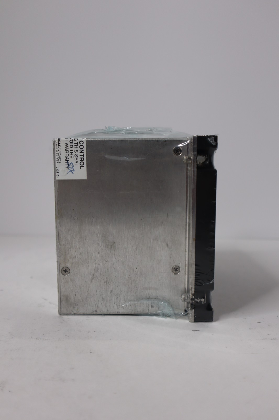 Universal Avionics UNS1 Control Display Unit 4″ FPCDU 1117-12