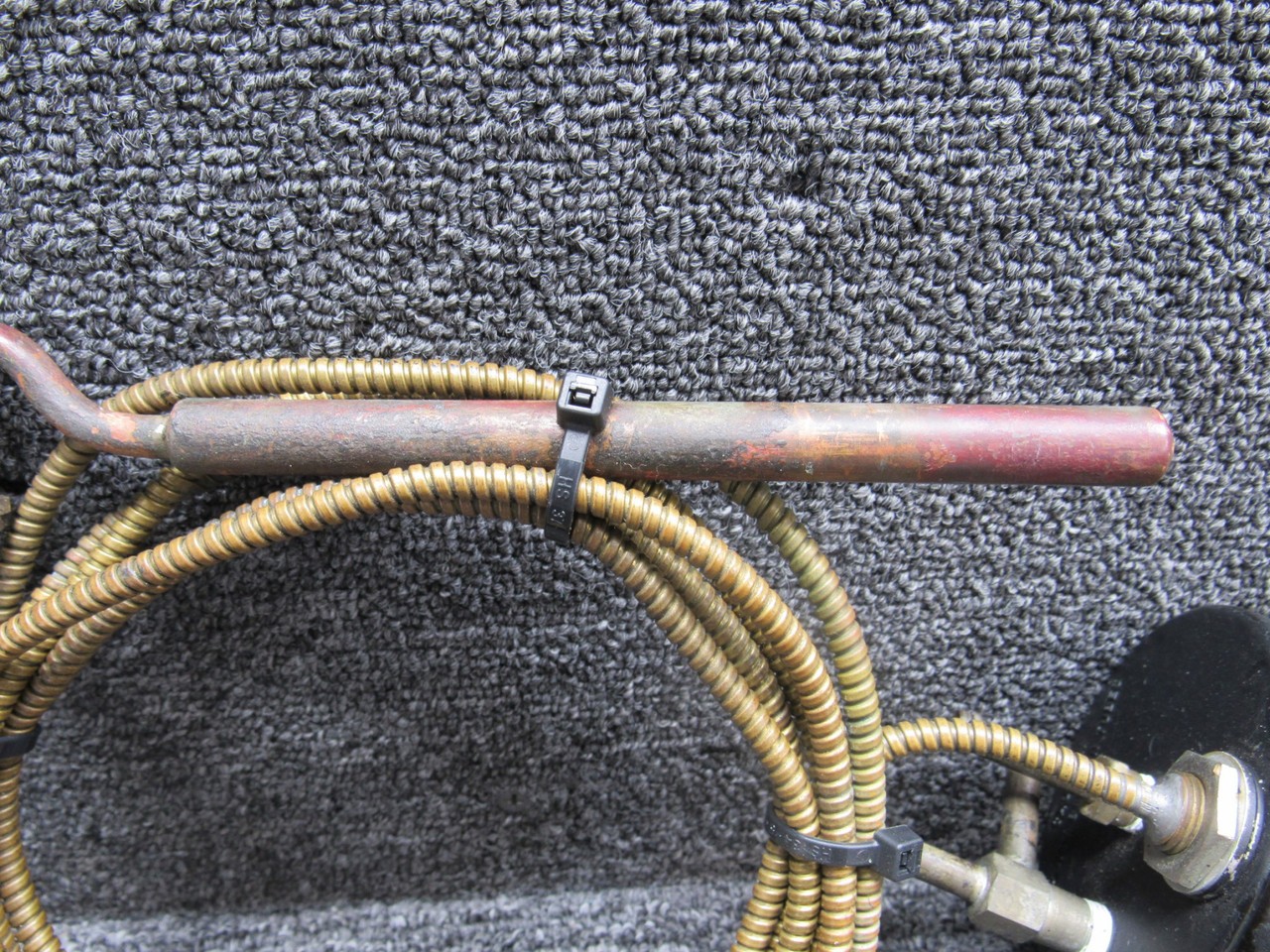 C661045-0313 Cessna 421C True Airspeed Indicator with Probe (40-260 Knots)