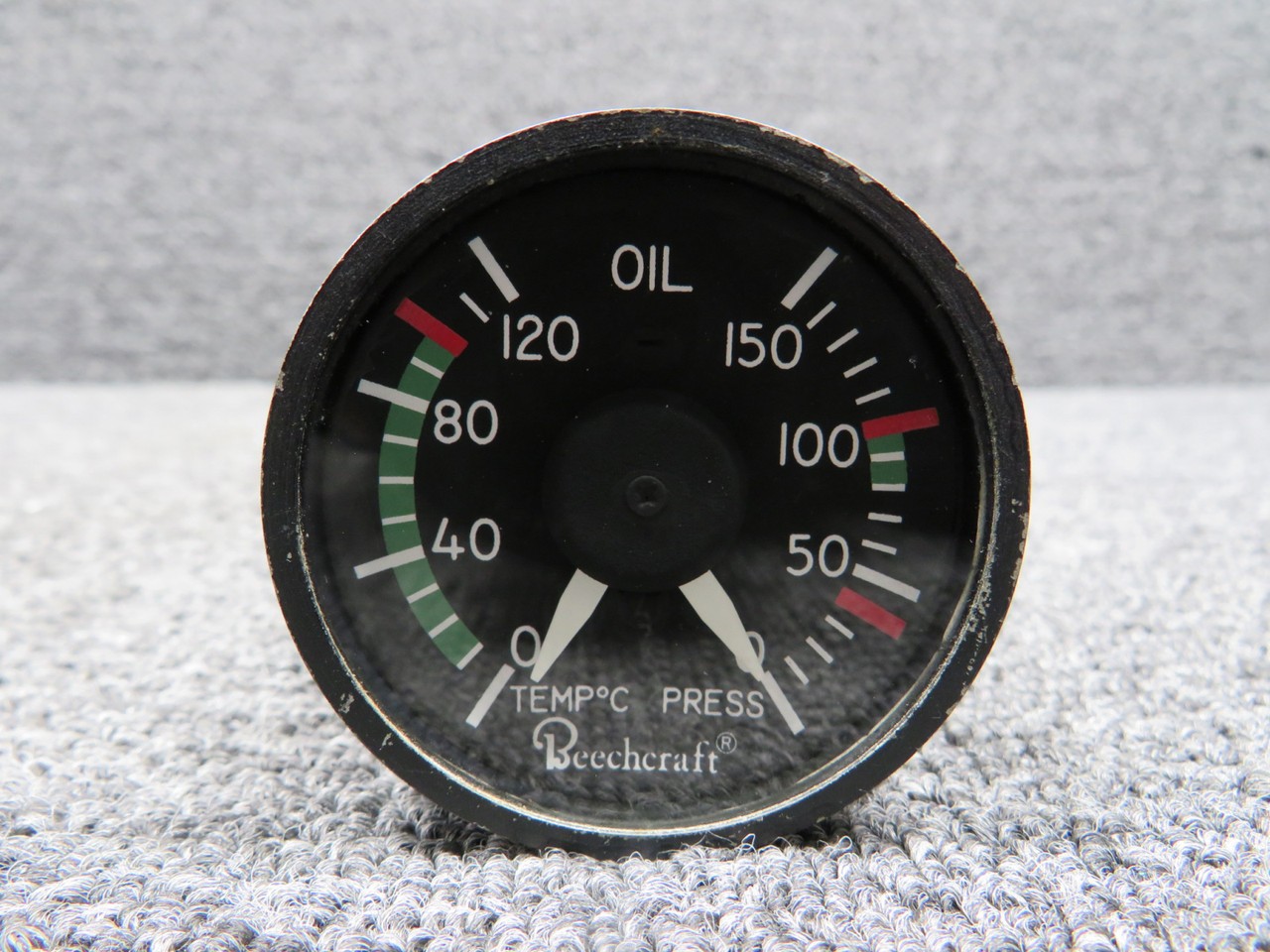 521216 (Alt: 100-384058-3) Weston 1825 Dual Oil Temp and Pressure Indicator