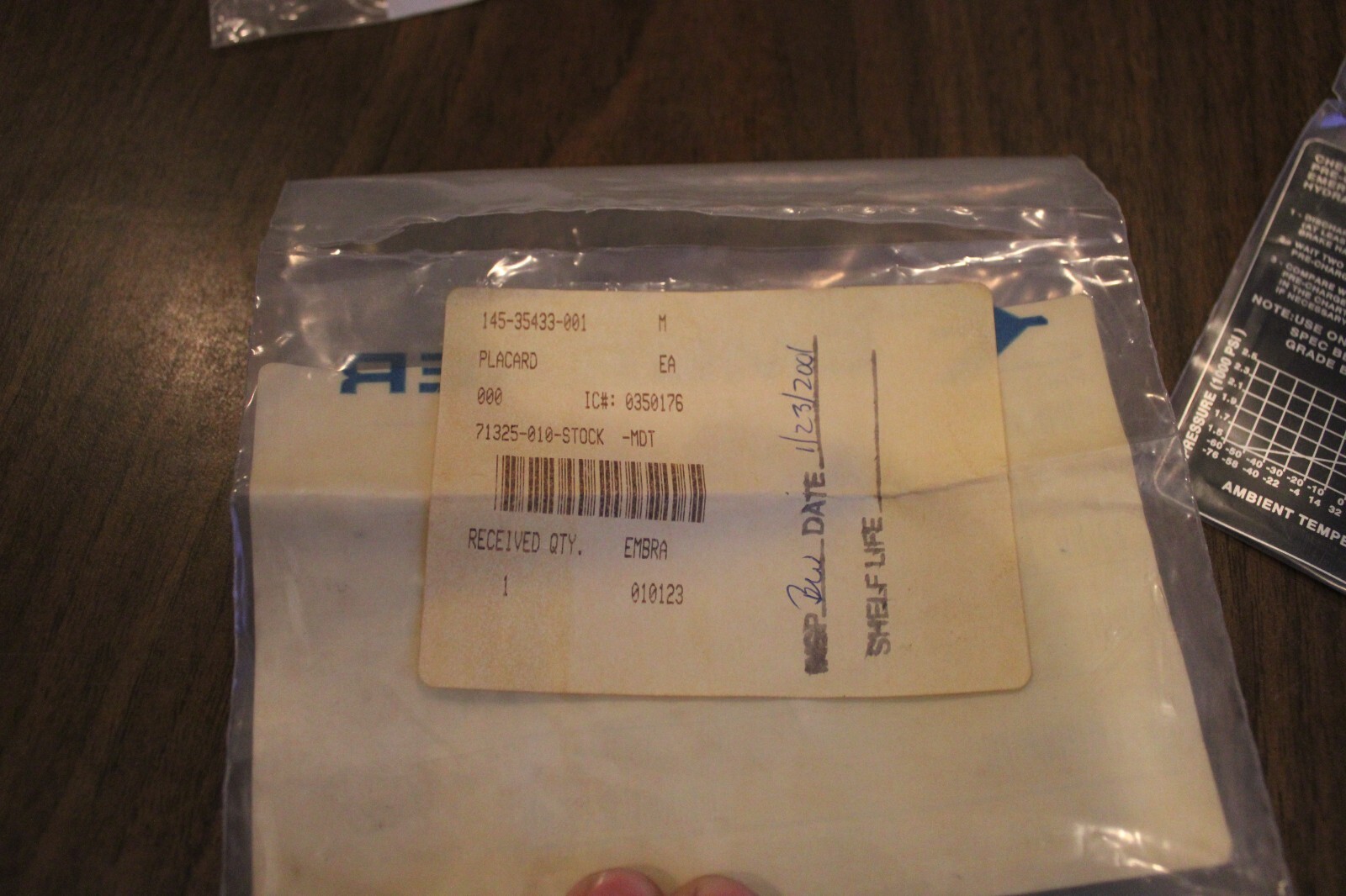 Embraer P/N 145-35433-001 Placard