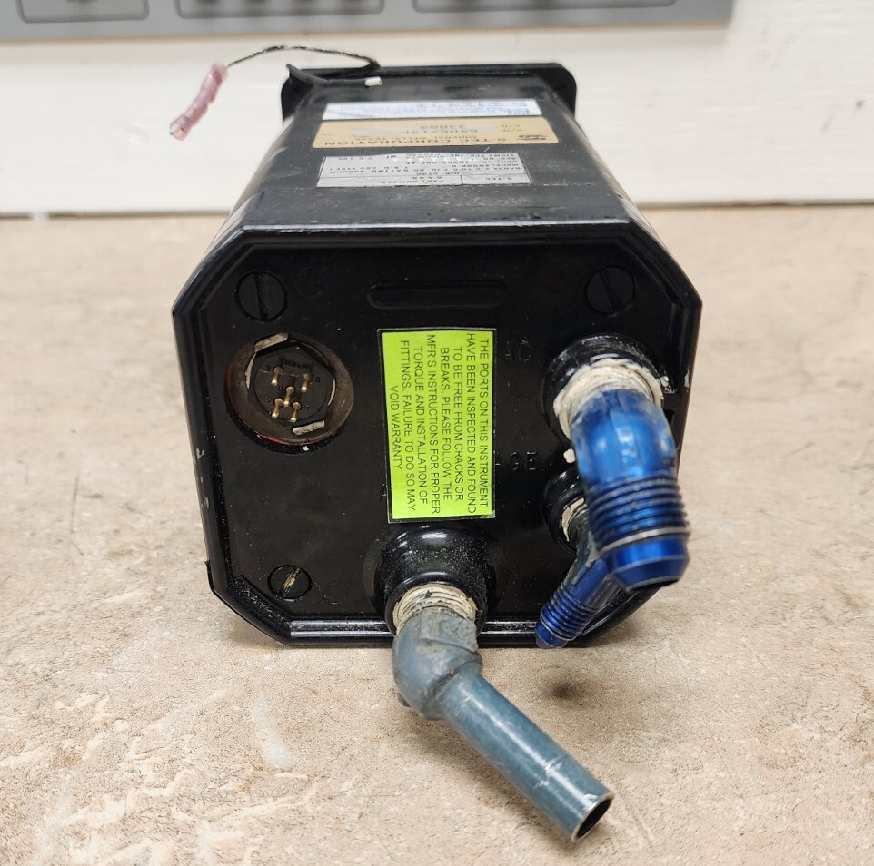 Sigma Tek Directional Gyro 4000D-6 P/N: 1U262-006-45 Stec 6406-14L W/ 60 Day War
