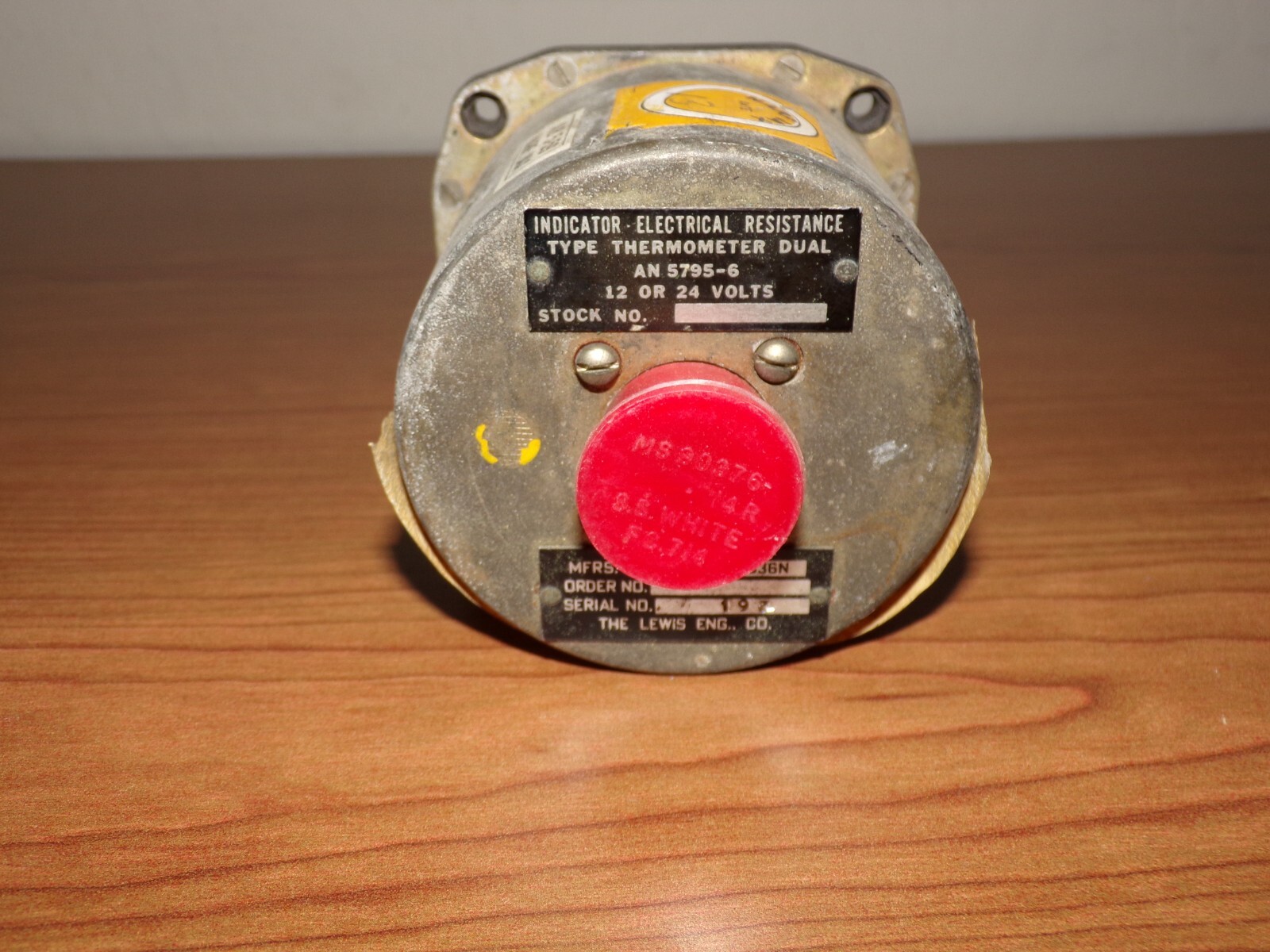 Vintage Aircraft Dual Thermometer Gauge AN5795-6 The Lewis Eng Co