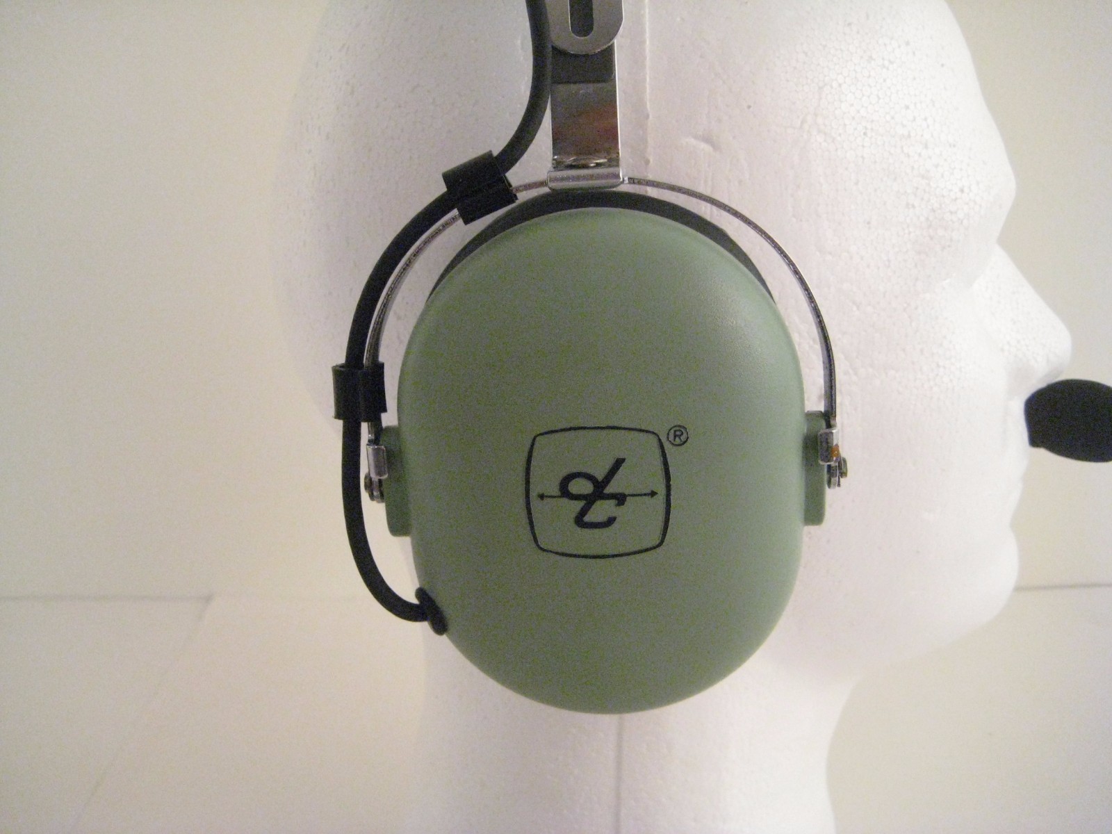 David Clark H10-13.4 Remanufactured General Aviation Headset with Volume Control