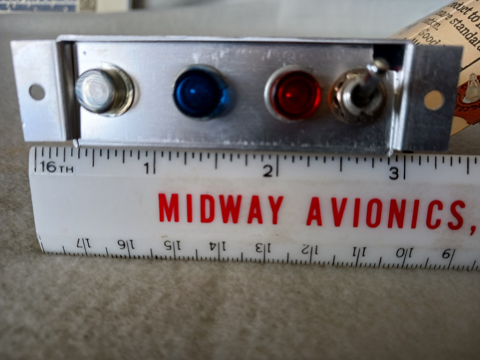 GENAVE DELTA 303 MARKER BEACON RECEIVER NEW w/Spare Installation Parts