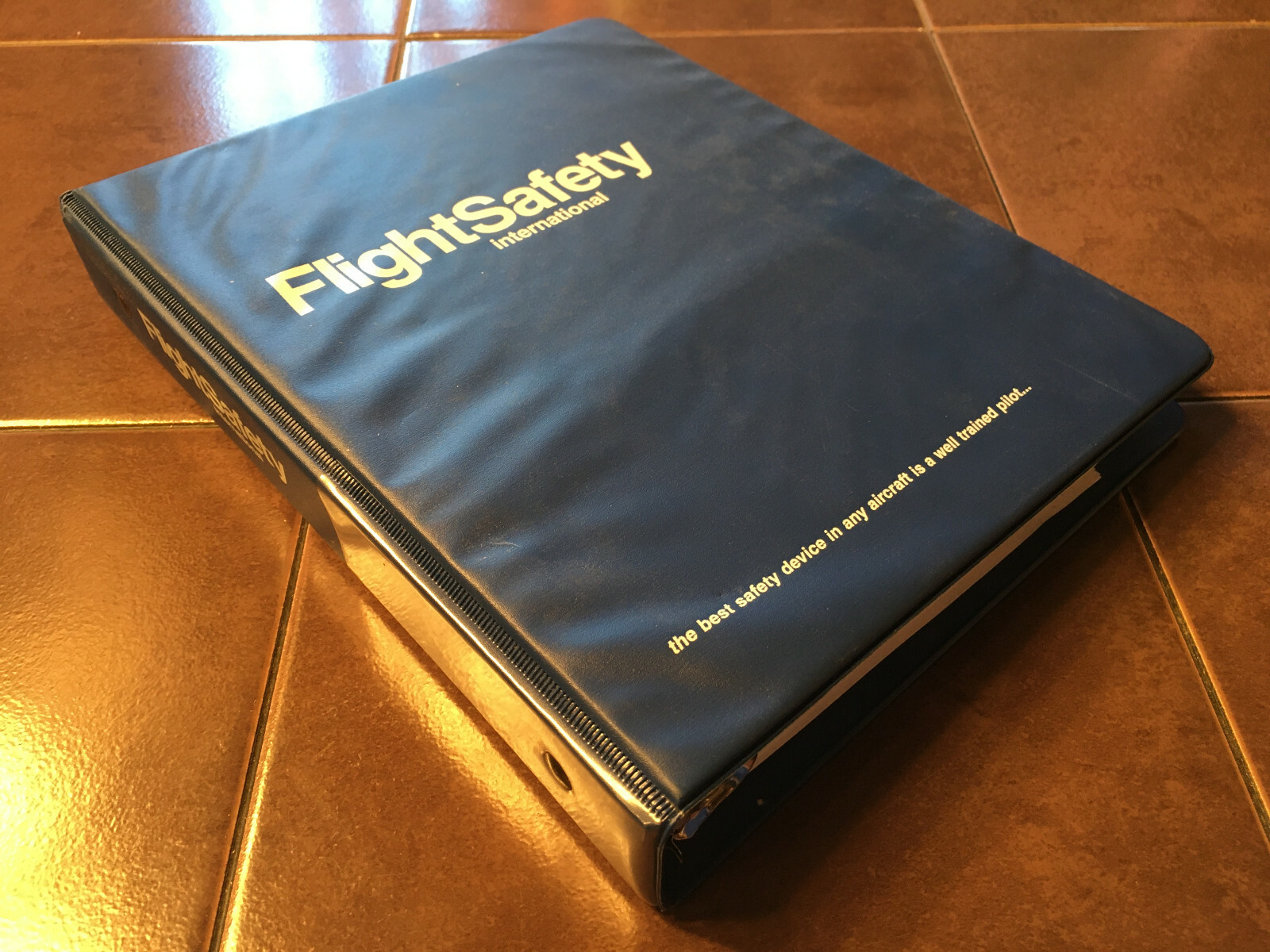 Embraer Legacy EMB-135BJ Airplane Operations Manual, Vol. 1