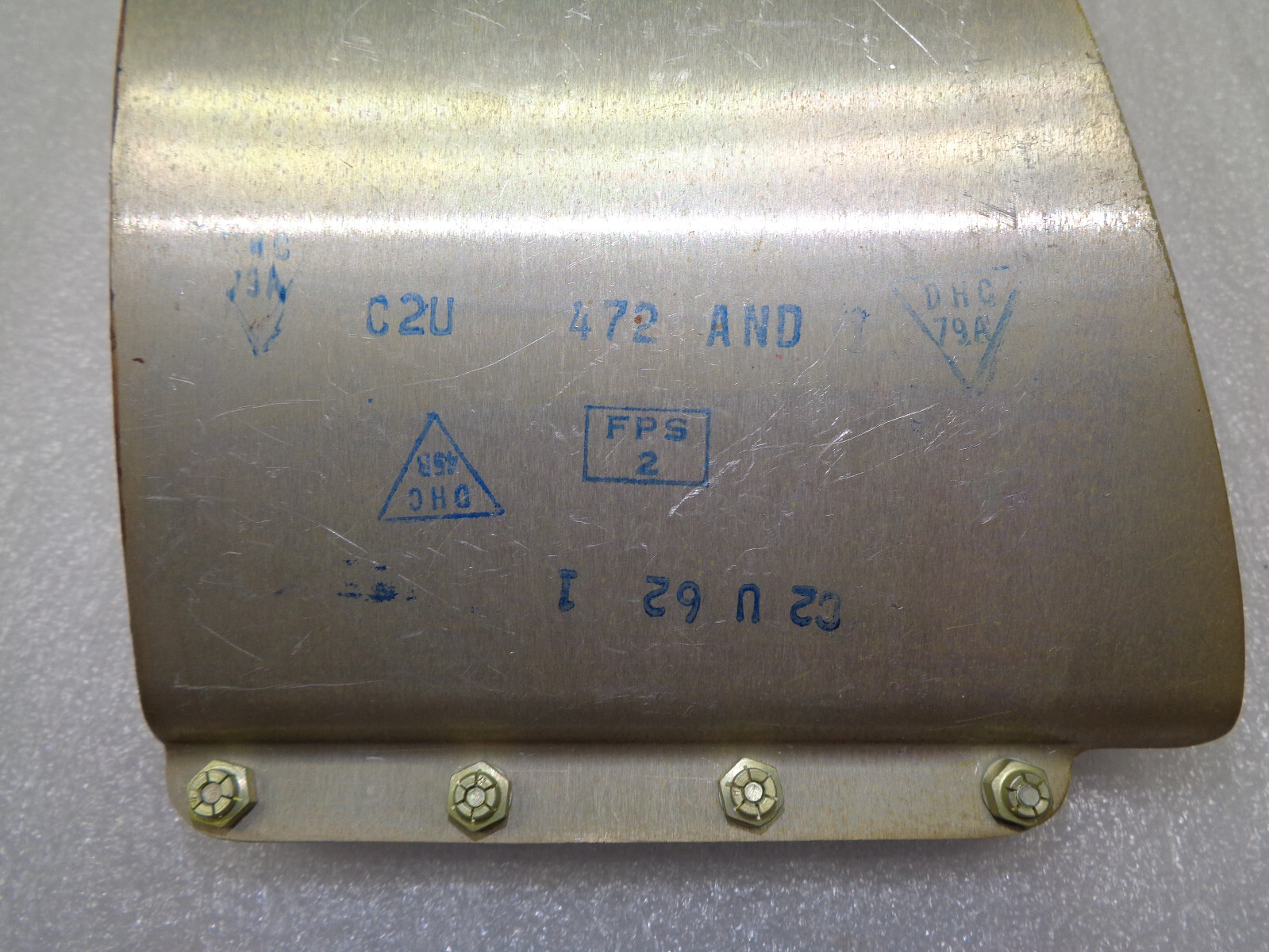 DE HAVILLAND DHC-2 AIRCRAFT COLLAR ASSEMBLY SET C2U471AND & C2U472AND NEW