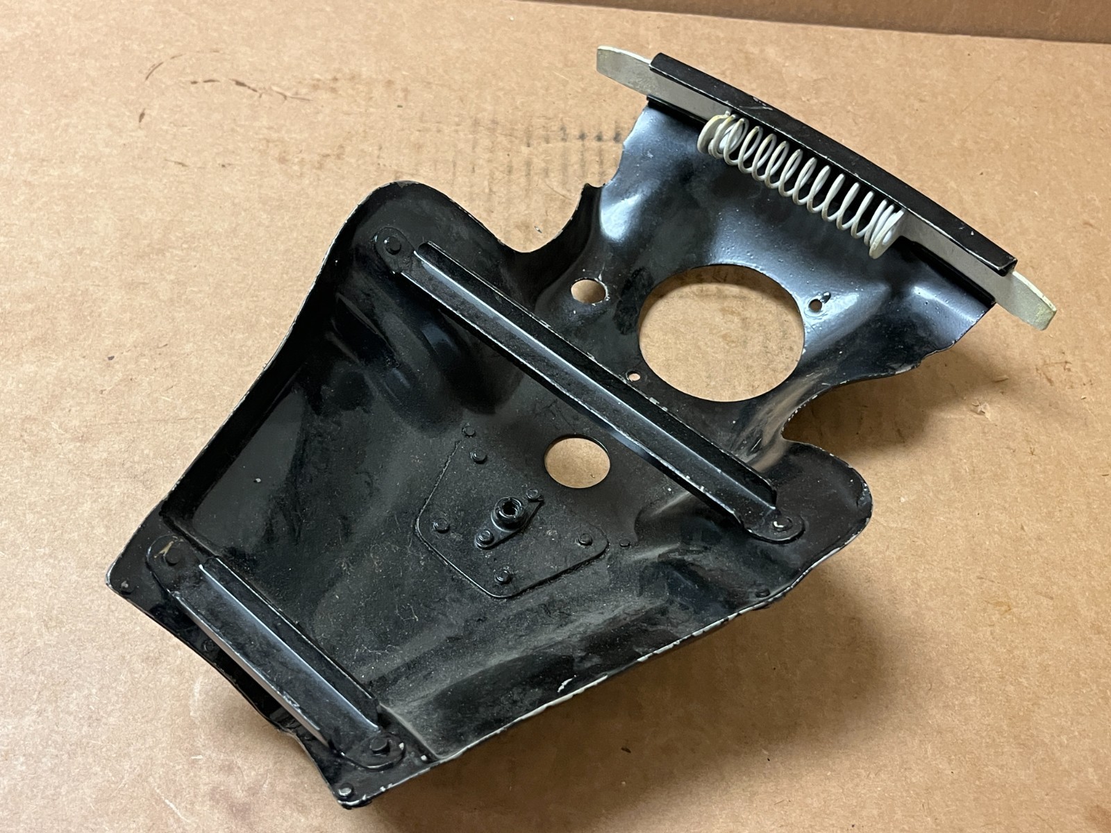 De Havilland DHC-2 Beaver R-985 Radial Engine Baffle P/N C2EE499A New