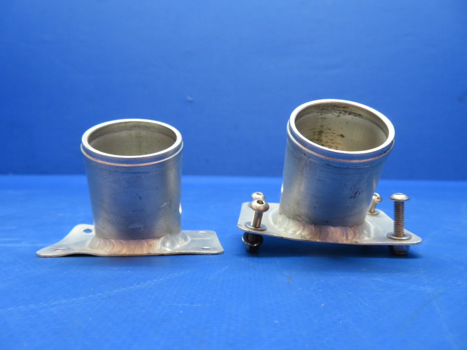 Diamond DA-42 LH & RH Heating Flange Assy P/N D60-2147-22-00 (0623-121)