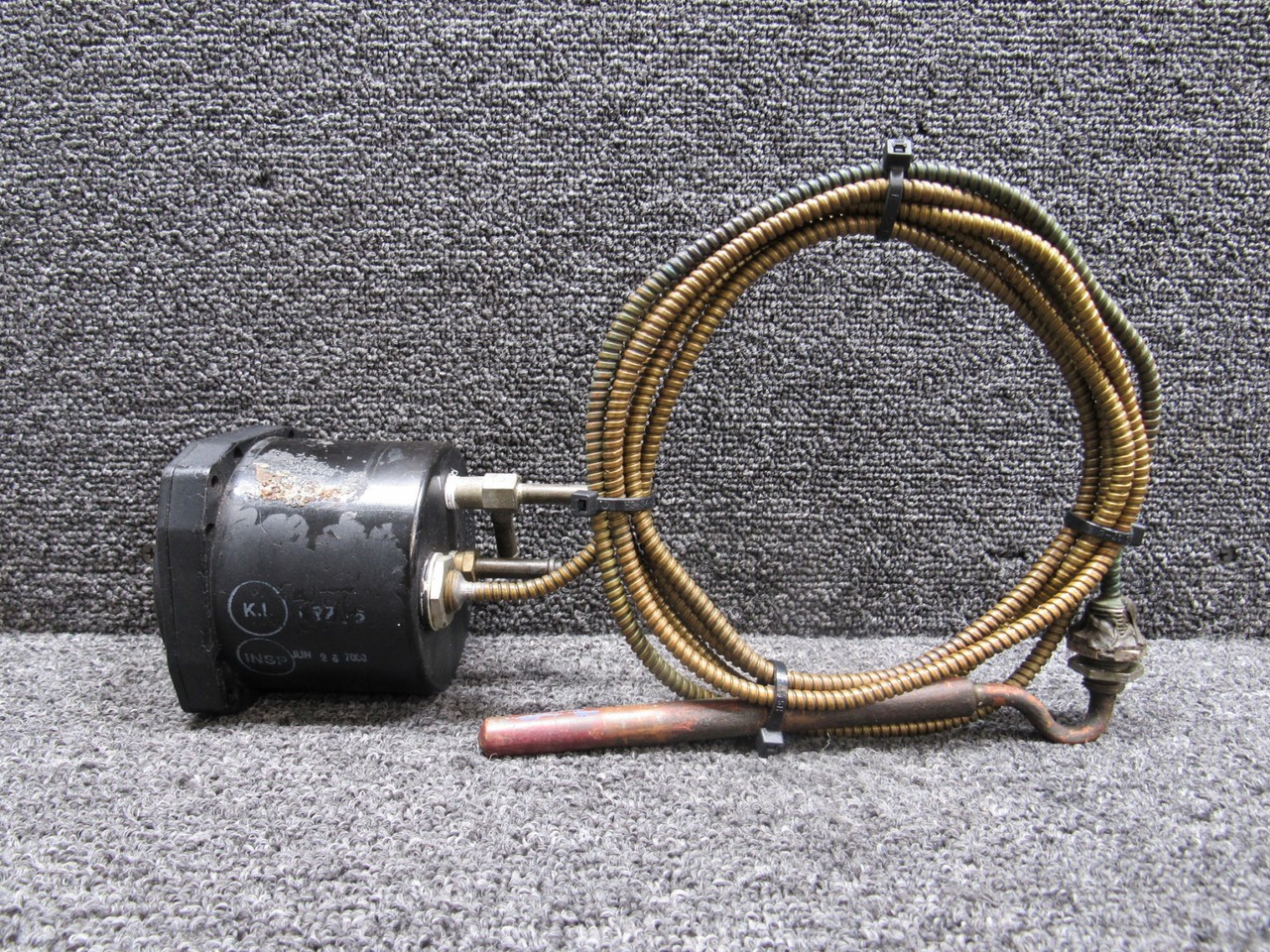 C661045-0313 Cessna 421C True Airspeed Indicator with Probe (40-260 Knots)