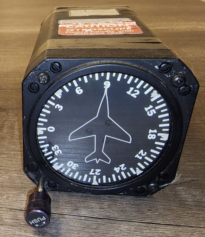 EDO-AIRE 4000B-9 DIRECTIONAL GYRO P/N: 1U262-001-10 Piper 99003-3 W/ 60 Day Warr