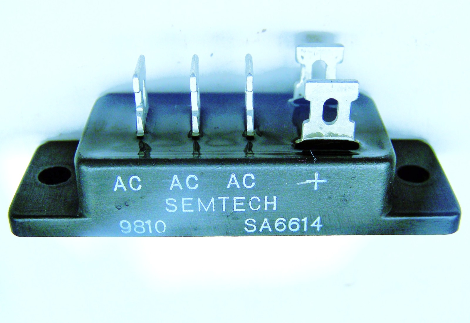 SEMTECH 536792-1 SA6614 AIRCRAFT SILCON RECTIFIER 100V PEAK 3 PH BRIDGE 10 AMPS