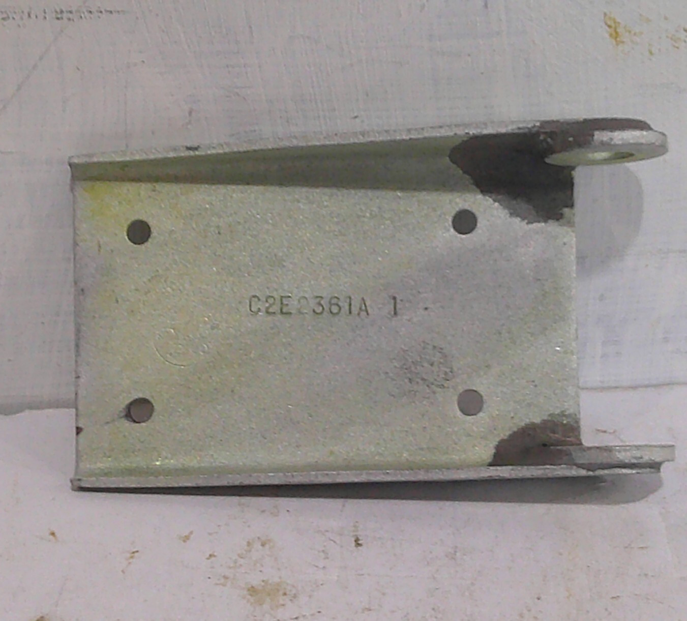 DE HAVILLAND DHC-2 BEAVER AIRCRAFT BRACKET P/N C2E2361 NEW