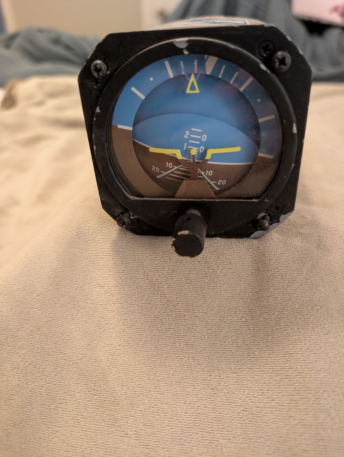 RC Allen Attitude Indicator Gyro Horizon P/N 102-0041-04 RCA22-7 SN 29CR0086
