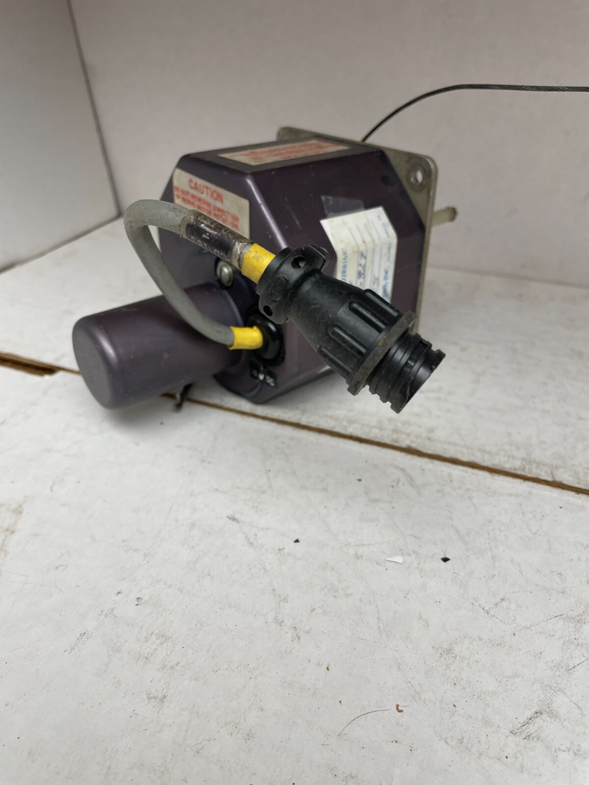 Edo-Aire 1C882-1-827 Servo for Century autopilot
