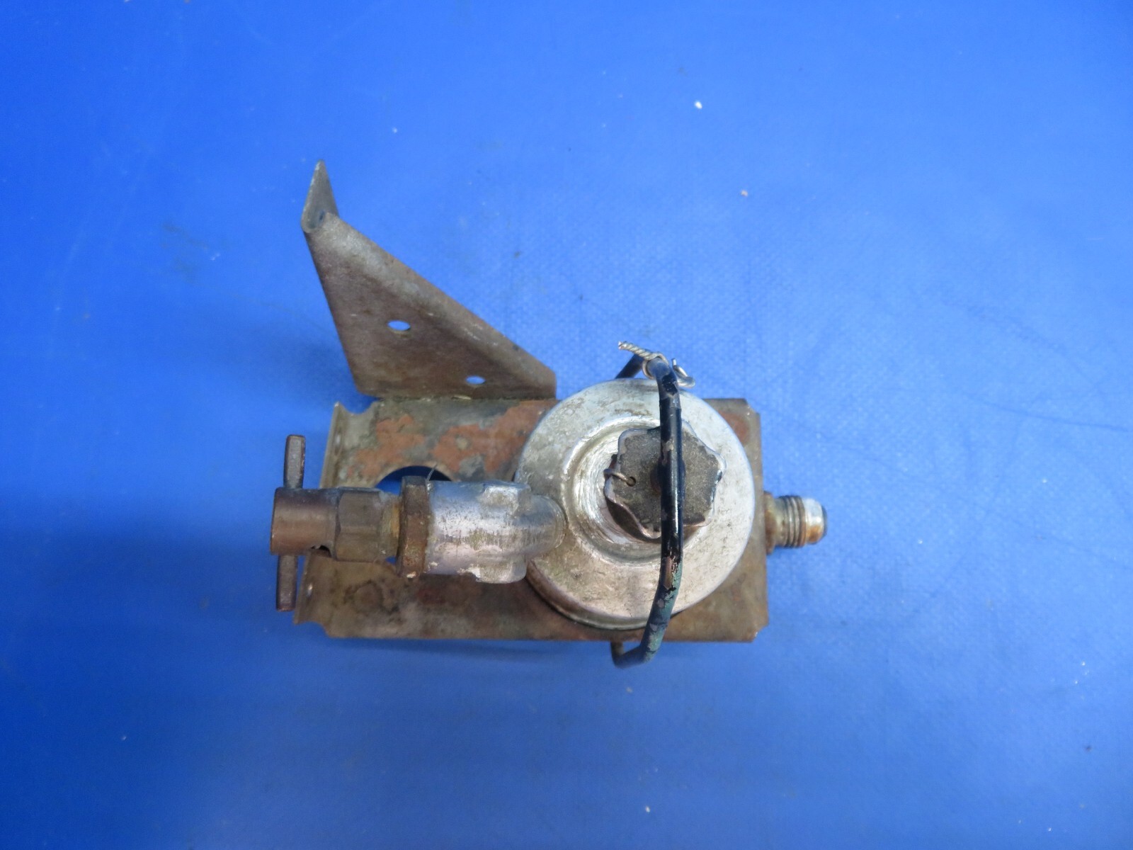 Piper PA-28-201T Dakota Fuel Strainer Gascolator Assy P/N 35715-03 (1222-673)