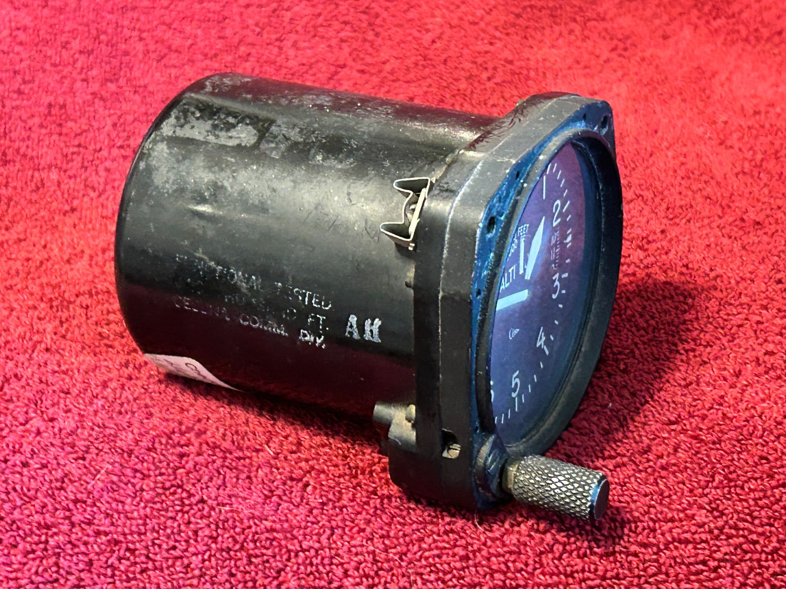WESTON ALTIMETER MODEL 374 P/N 22-374-B01-2 CESSNA P/N C661011-0105
