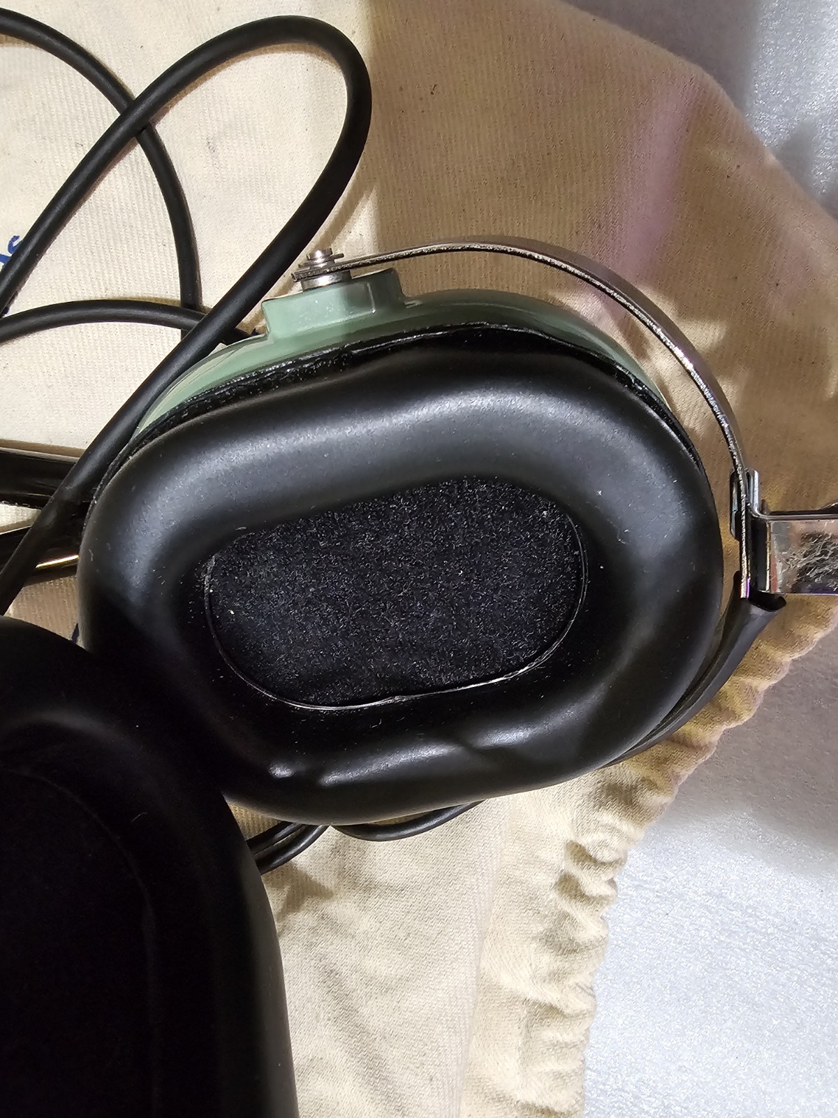 David Clark H10-40 Aviation Pilots Headset M-4 Mic Dual Plug Tested Oregon Aero