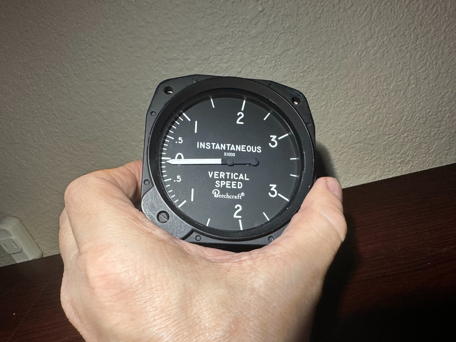 United Instruments 7130 Beechcraft VSI Vertical Speed Indicator guarantee 30 day