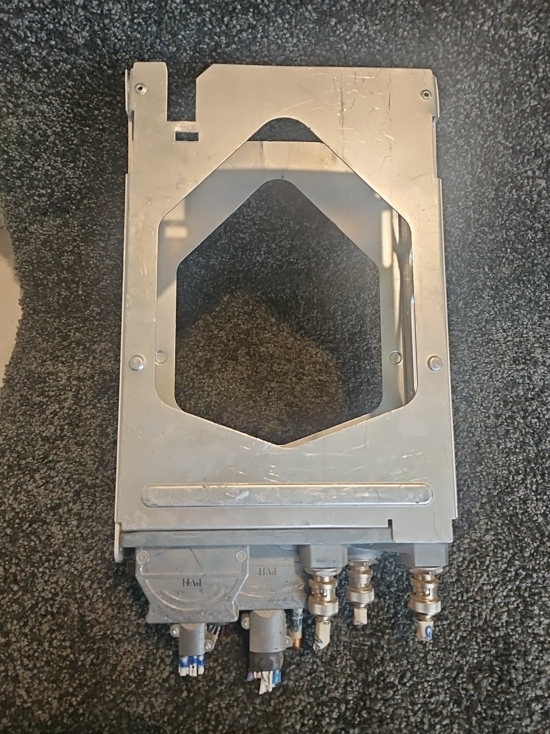 Garmin GNS 400/500 Mounting Tray PN: 115-00243-00 w/Backplate PN: 011-00676-00