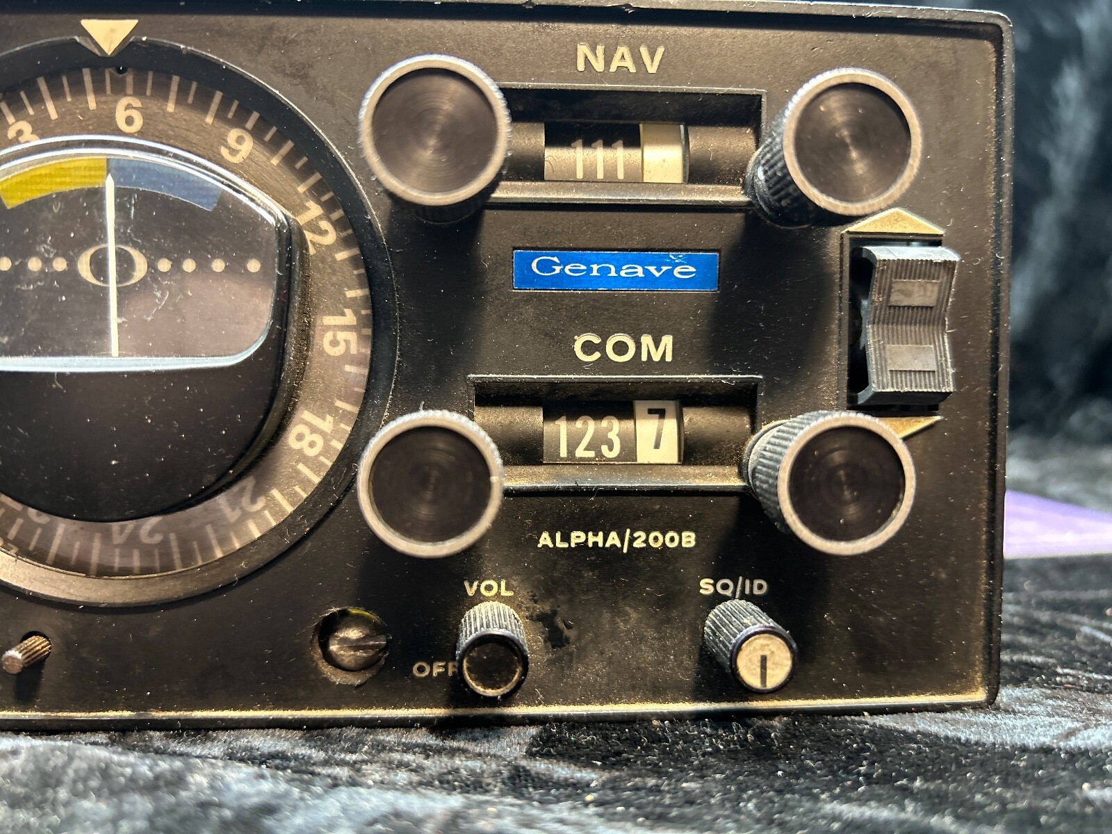 Alpha 200B Vintage GENAVE Nav/Comm Aircraft Radio