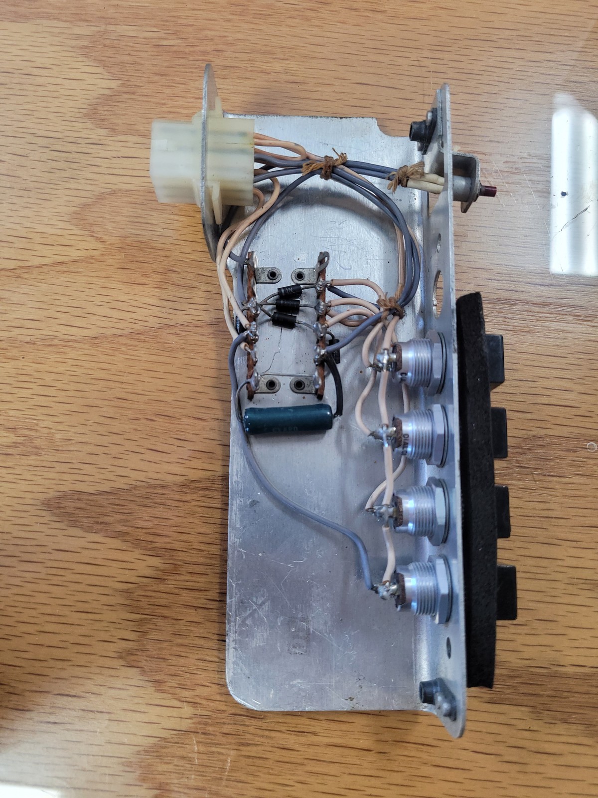 Bellanca Cruisair Engine Annunciator Lights