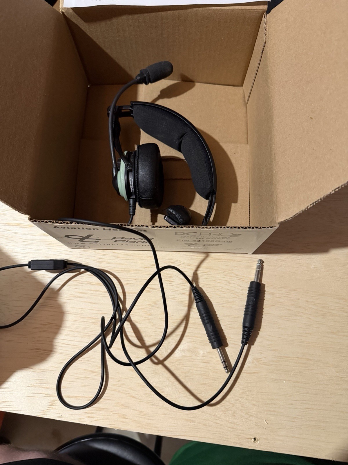 David Clark DC PRO-2 Single Ear Aviation Headset Dual GA Plug 43106G-06 w/ Box