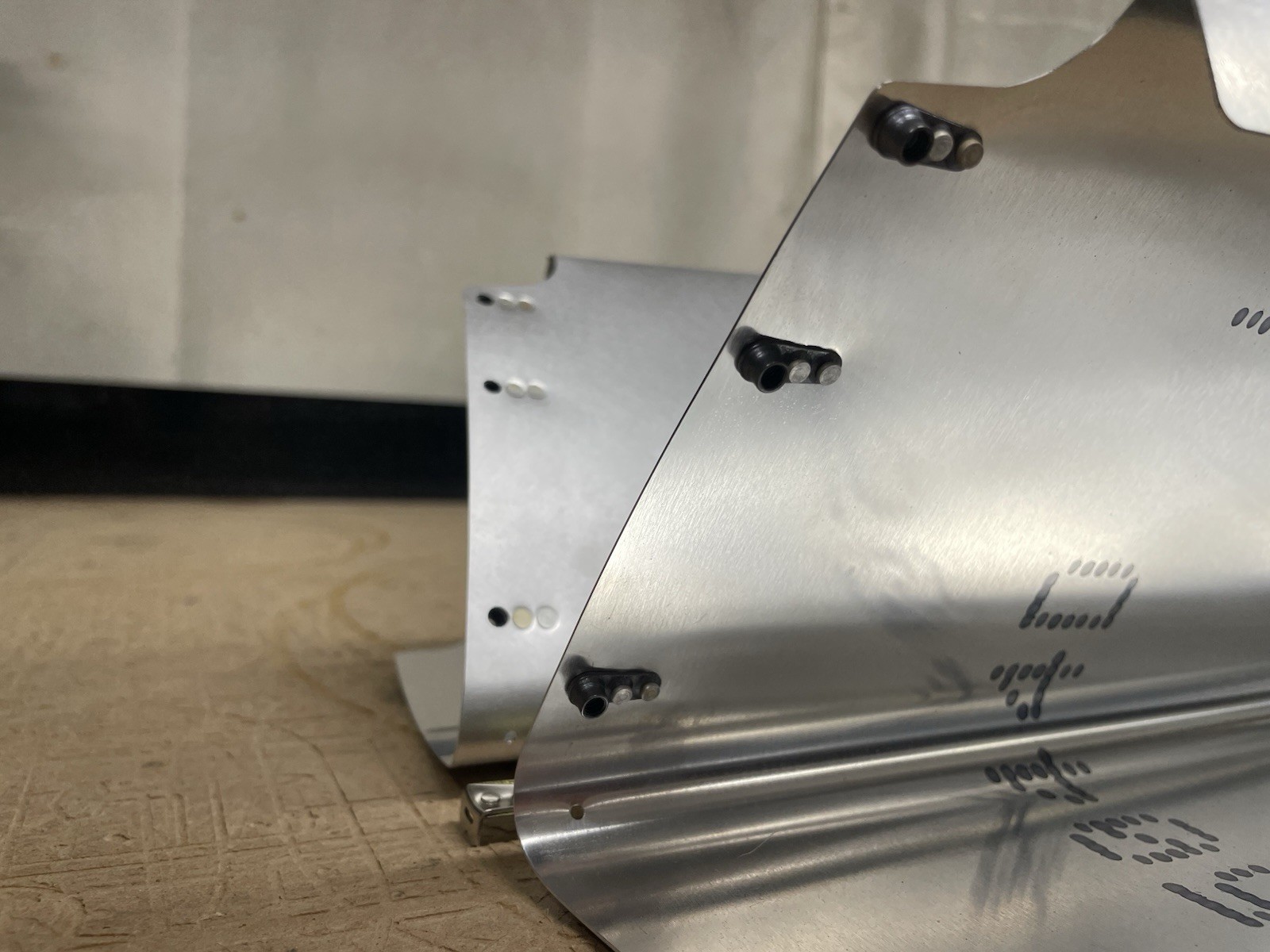 ✈️ SET of NEW Main Gear Leg Fairings, PN: SVK0741624-17 , SVK0741624-18