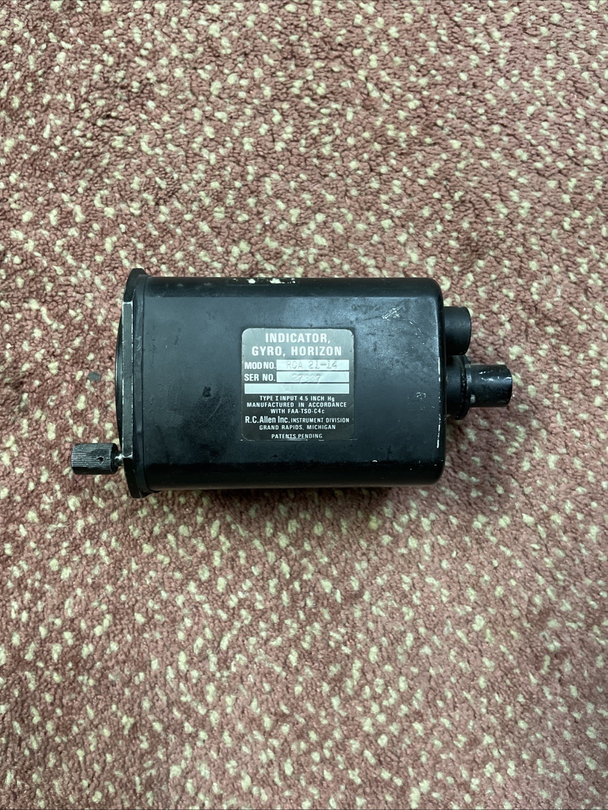 Cessna Aircraft R.C Allen Articial Horizon Gyro Indicator RCA 21-14 C661001-0503