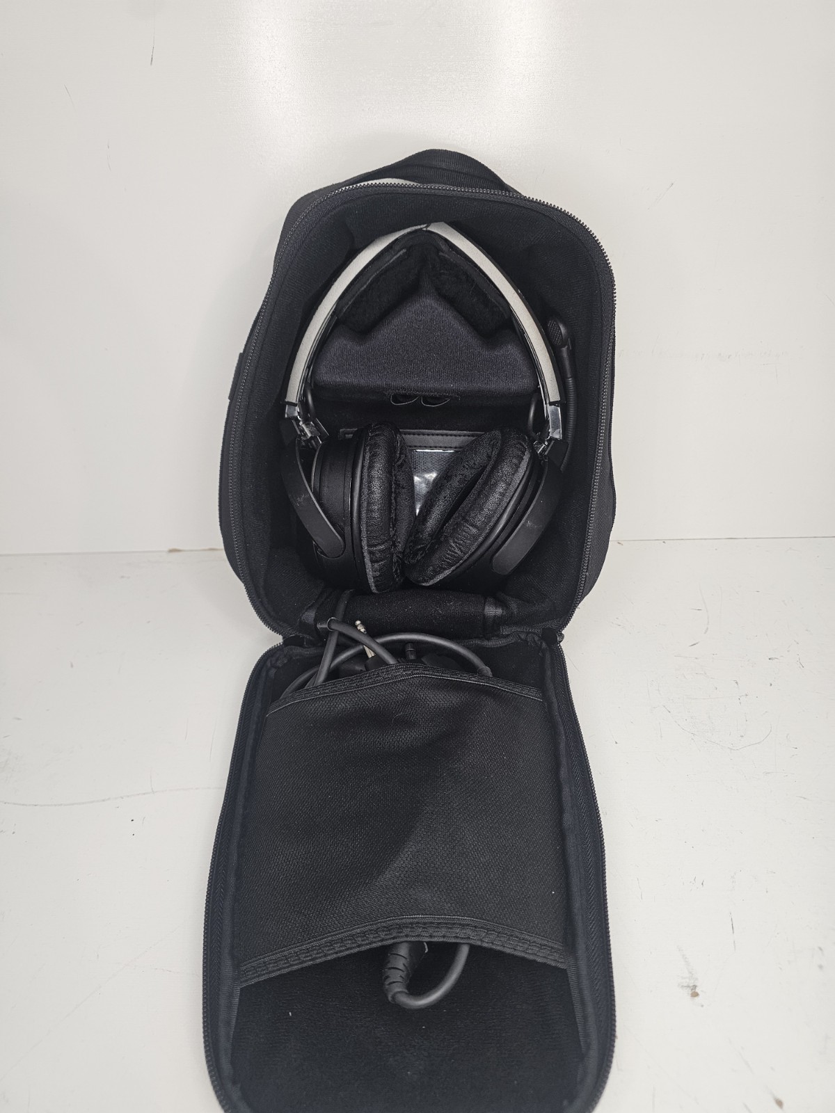 Bose A20 Aviation Headset w/ Bluetooth Dual Plug GA Cable & Carrying Bag