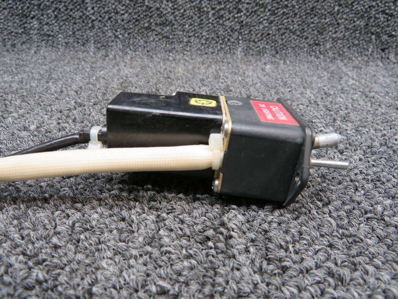 071-1242-01 Bendix King KA-51B Slaving Accessory (Volts: 28) (Broken Mount Hole)