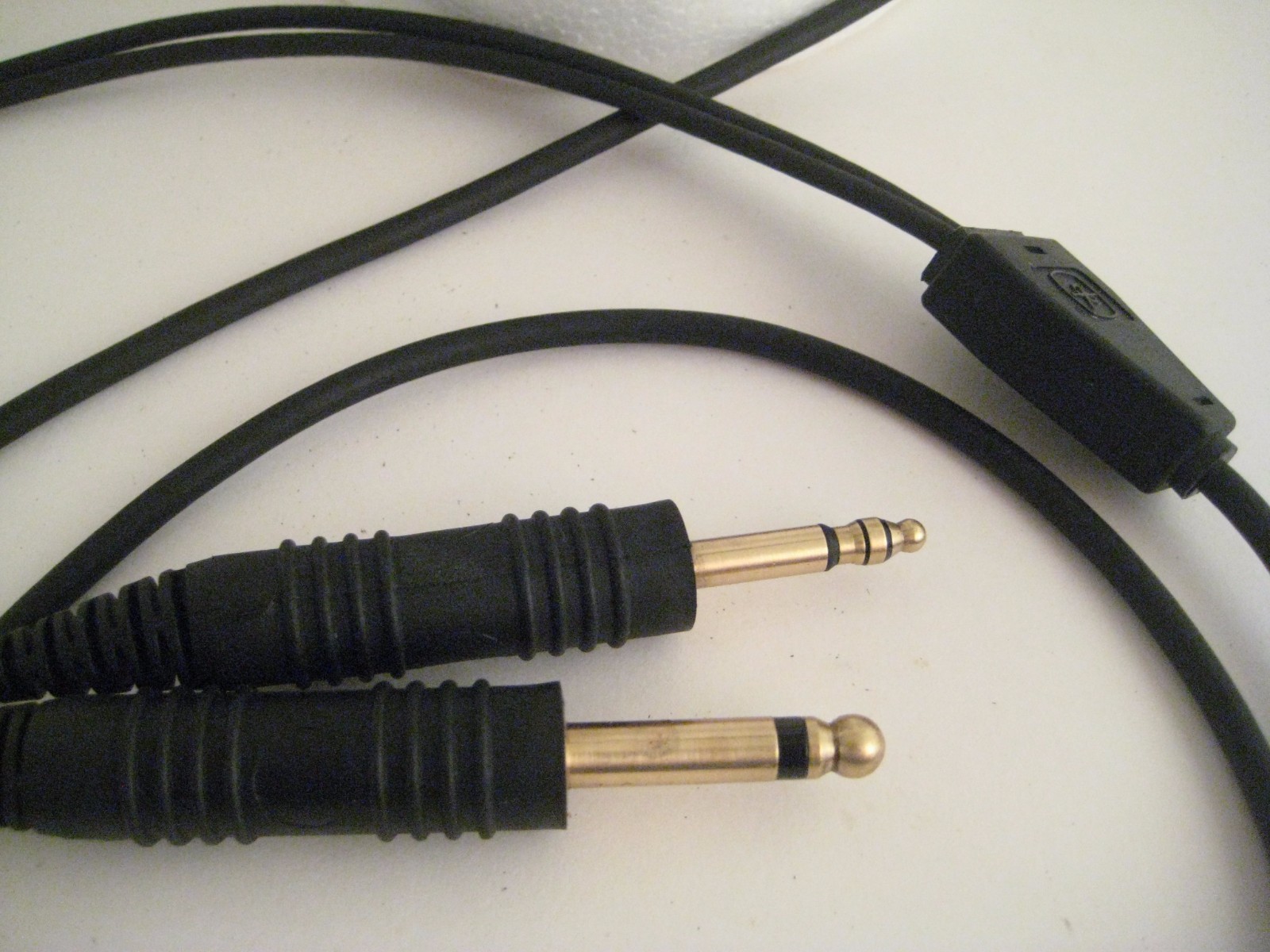 David Clark H10-13.4 Remanufactured General Aviation Headset with Volume Control