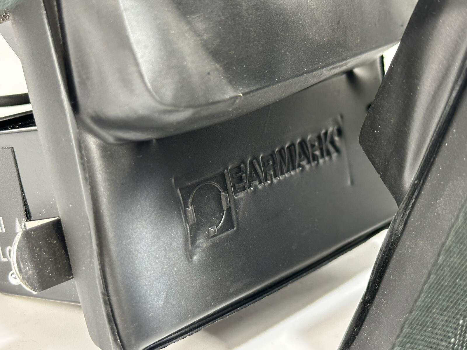 Earmark Series 4 Headset With Vox 130 HR-4 CH: 92/4 In Case with Manual