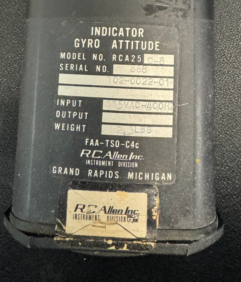 RC Allen Attitude Gyro Indicator Model RCA25C-8 115 Volt AC 400cycle