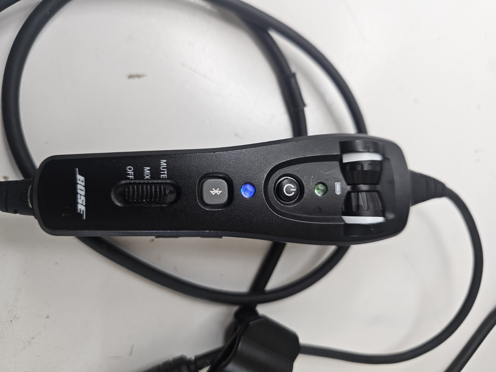 Bose A20 Aviation Headset w/ Bluetooth Dual Plug GA Cable & Carrying Bag